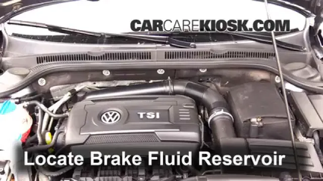 2014 Volkswagen Jetta SE 1.8L 4 Cyl. Turbo Sedan (4 Door) Liquide de frein Contrôler le niveau de liquide de frein